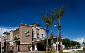 Holiday Inn Express & Suites Phoenix Glendale